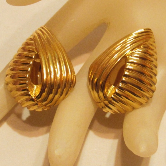 Premier Jewelry - Vintage Premier Clip Earrings *Bundle Only*